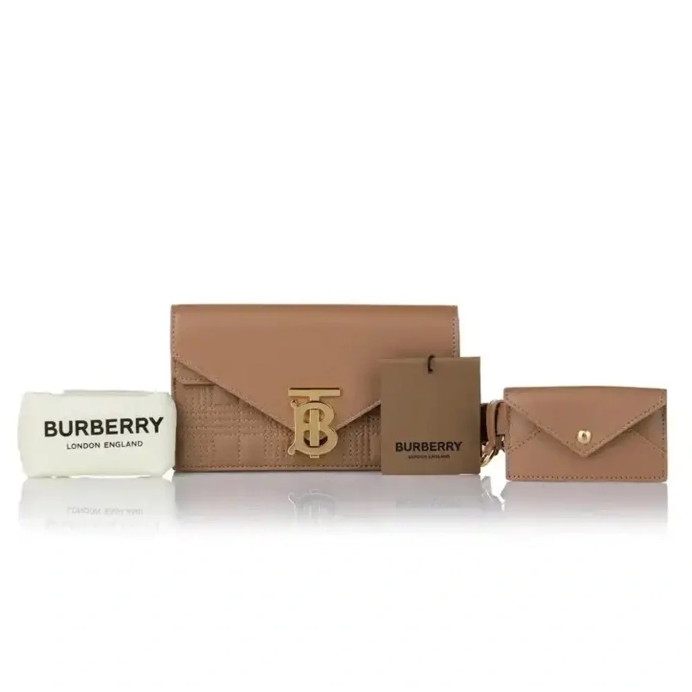 ❌❌❌ SOLD ❌❌❌ Burberry Quilted TB Envelope Belt Bag - Picture 1 of 15